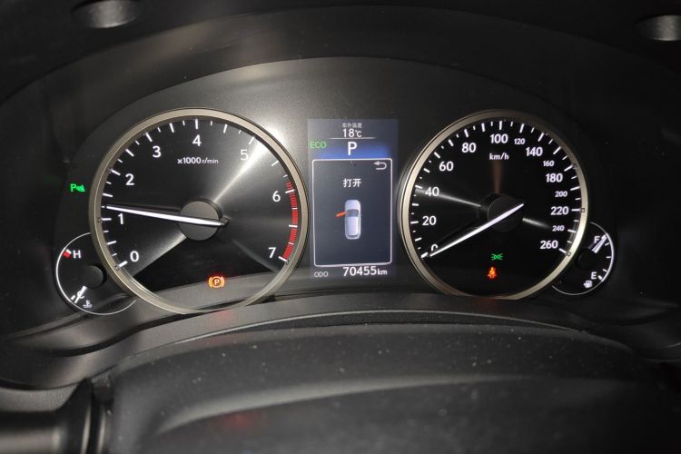 Used Lexus NX 2015 200T All-Wheel-Drive Fēngshàng Edition Odometer Close Up