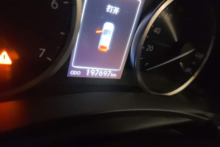 Used Lexus NX 2015 200T All-Wheel-Drive Fēngshàng Edition Odometer Close Up