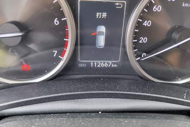 Used Lexus NX 2015 200 Front-Wheel Drive X-Trail SE Edition Odometer Close Up