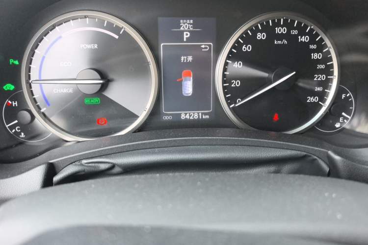 Used Lexus NX 2015 300h All-Wheel-Drive Fēngzhì Edition Odometer Close Up