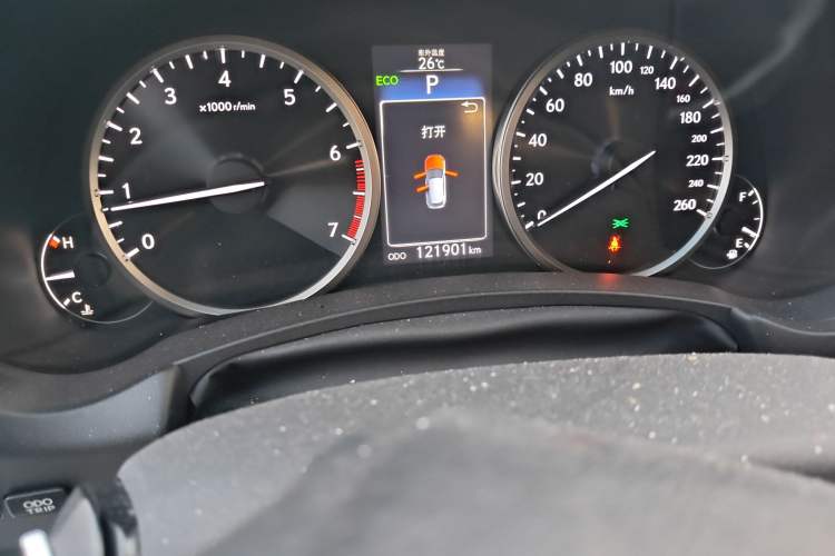 Used Lexus NX 2015 200 Front-Wheel Drive X-Trail SE Edition Odometer Close Up