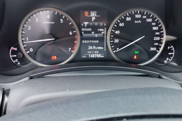 Used Lexus NX 2015 200 Front-Wheel Drive X-Trail SE Edition Odometer Close Up