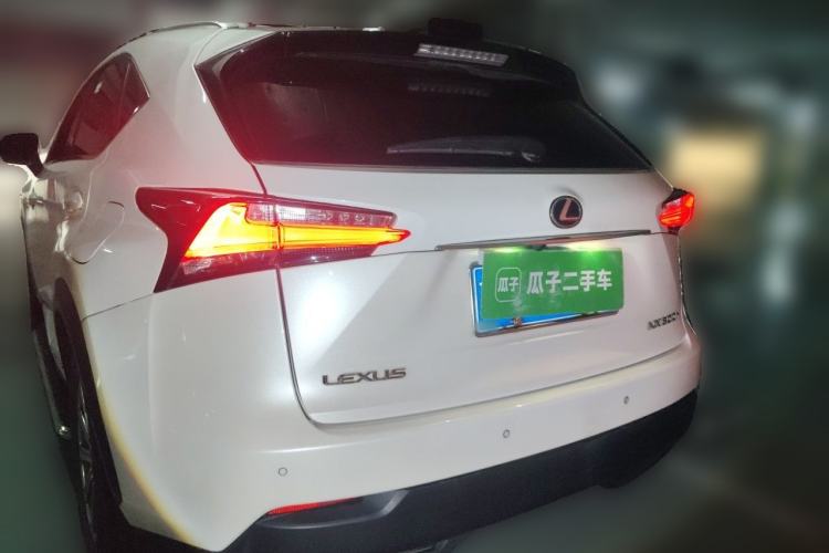Used Lexus NX 2015 300h Front-Drive Fēngshàng Edition Rear
