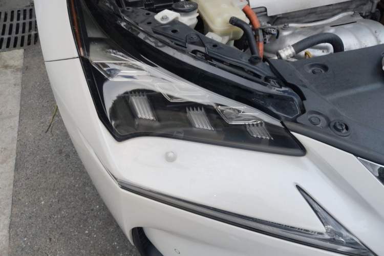 Used Lexus NX 2015 300h All-Wheel-Drive Fēngzhì Edition Right Front Headlight