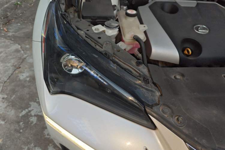 Used Lexus NX 2015 200 Front-Wheel Drive X-Trail SE Edition Right Front Headlight