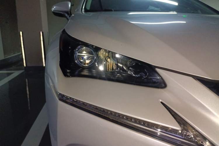 Used Lexus NX 2015 200 Front-Wheel Drive X-Trail SE Edition Right Front Headlight