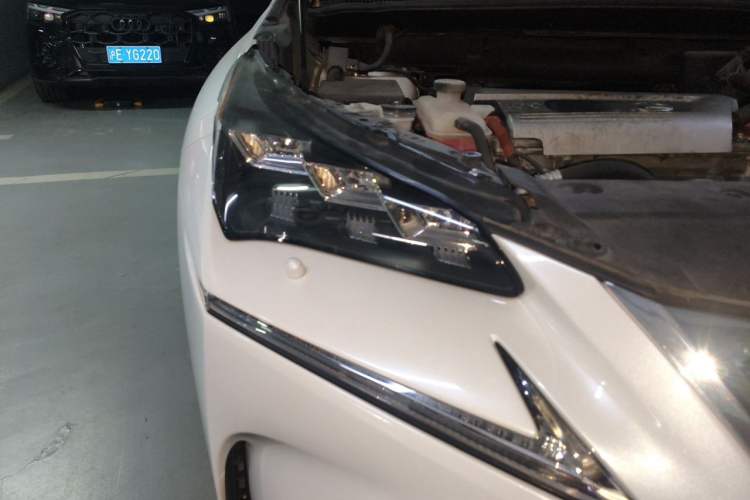 Used Lexus NX 2015 300h All-Wheel-Drive Fēngzhì Edition Right Front Headlight