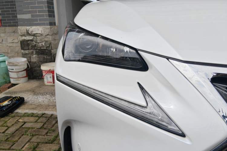 Used Lexus NX 2015 200 Front-Wheel Drive X-Trail SE Edition Right Front Headlight