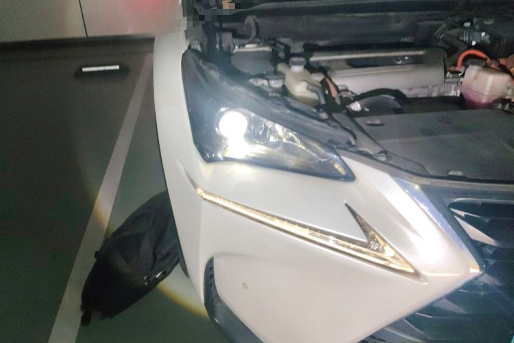 Used Lexus NX 2015 300h Front-Drive Fēngshàng Edition Right Front Headlight