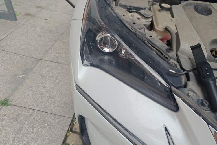Used Lexus NX 2015 200 Front-Wheel Drive X-Trail SE Edition Right Front Headlight
