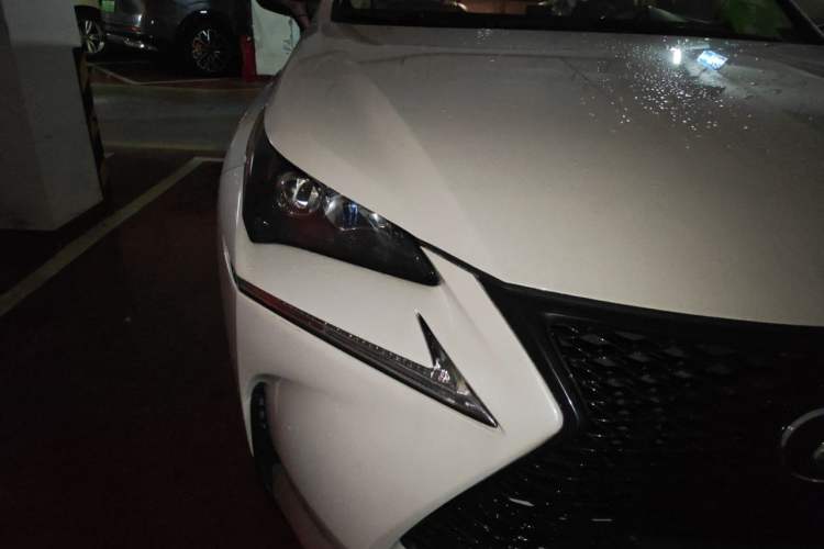Used Lexus NX 2015 200T All-Wheel-Drive Fēngshàng Edition Right Front Headlight