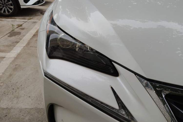 Used Lexus NX 2015 200T All-Wheel-Drive Fēngshàng Edition Right Front Headlight