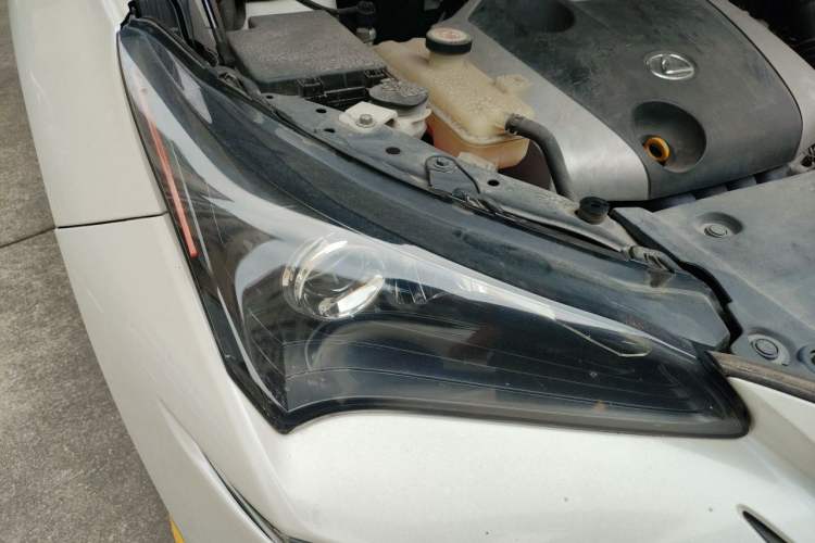 Used Lexus NX 2015 200 Front-Wheel Drive X-Trail SE Edition Right Front Headlight
