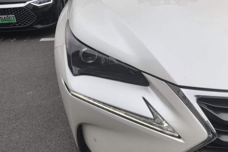 Used Lexus NX 2015 200T All-Wheel-Drive Fēngshàng Edition Right Front Headlight