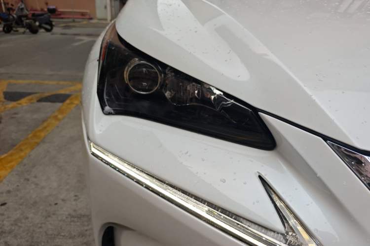 Used Lexus NX 2015 200 Front-Wheel Drive X-Trail SE Edition Right Front Headlight