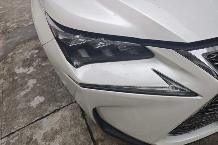 Used Lexus NX 2015 200T All-Wheel-Drive Fēngshàng Edition Right Front Headlight