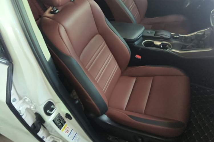 Used Lexus NX 2015 200T All-Wheel-Drive Fēngshàng Edition Right Front Seat