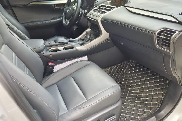 Used Lexus NX 2015 200T All-Wheel-Drive Fēngshàng Edition Right Front Seat