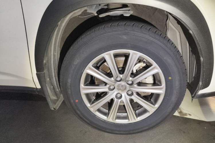 Used Lexus NX 2015 200 Front-Wheel Drive X-Trail SE Edition Right Front Wheel Hub