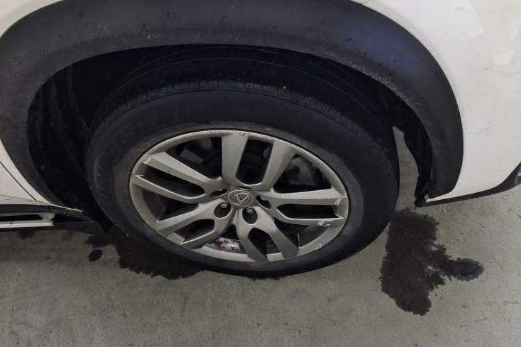 Used Lexus NX 2015 200T All-Wheel-Drive Fēngshàng Edition Right Front Wheel Hub