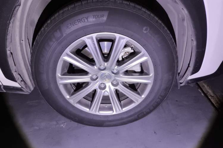 Used Lexus NX 2015 200 All-Wheel Drive Fēngshàng Edition Right Front Wheel Hub