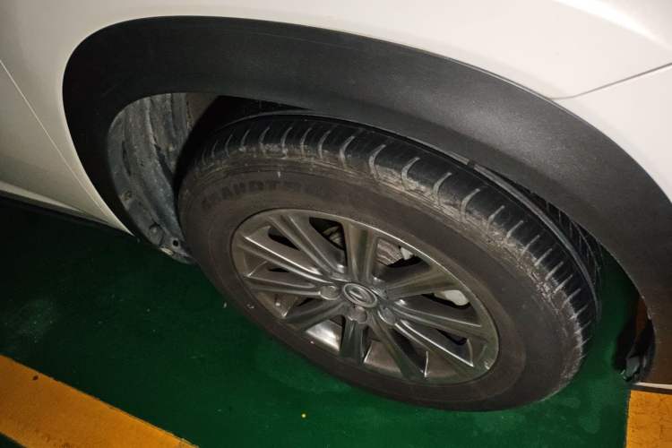 Used Lexus NX 2015 200 Front-Wheel Drive X-Trail SE Edition Right Front Wheel Hub