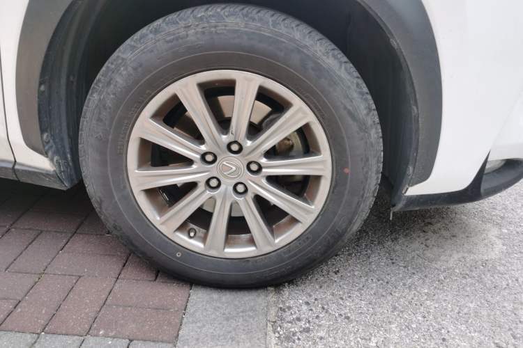 Used Lexus NX 2015 200 All-Wheel Drive Fēngshàng Edition Right Front Wheel Hub