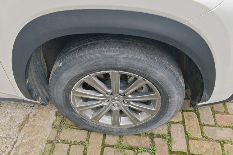 Used Lexus NX 2015 200 Front-Wheel Drive X-Trail SE Edition Right Front Wheel Hub