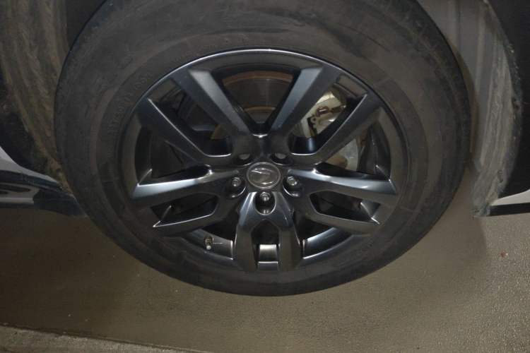 Used Lexus NX 2015 200T All-Wheel-Drive Fēngshàng Edition Right Front Wheel Hub