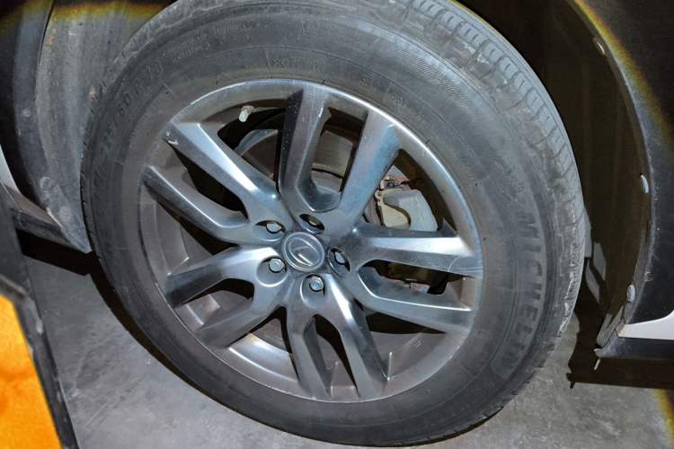 Used Lexus NX 2015 200T All-Wheel-Drive Fēngshàng Edition Right Front Wheel Hub