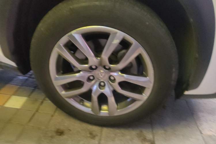 Used Lexus NX 2015 200T All-Wheel-Drive Fēngshàng Edition Right Front Wheel Hub