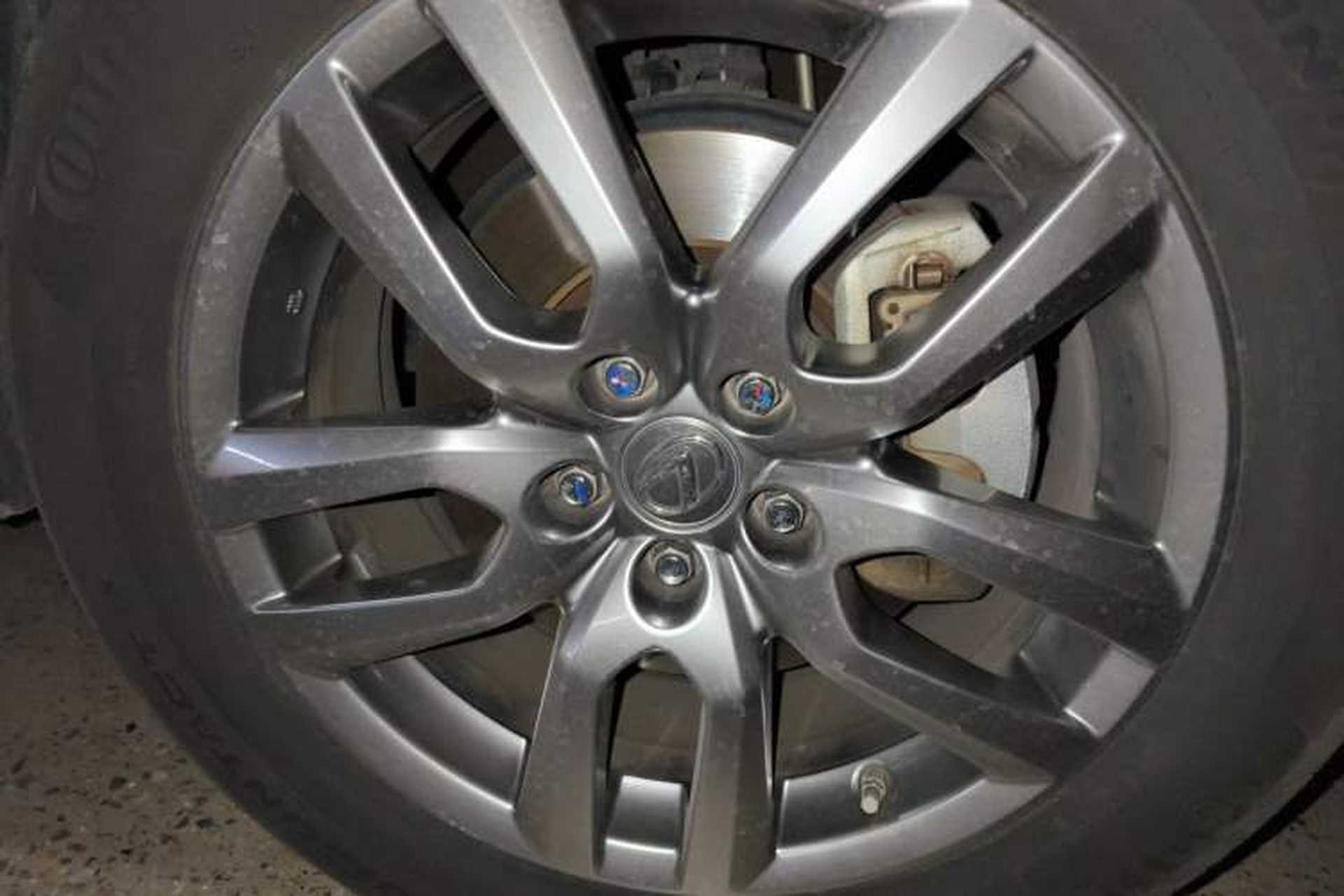 Used Lexus NX 2015 200T All-Wheel-Drive Fēngshàng Edition Right Front Wheel Hub