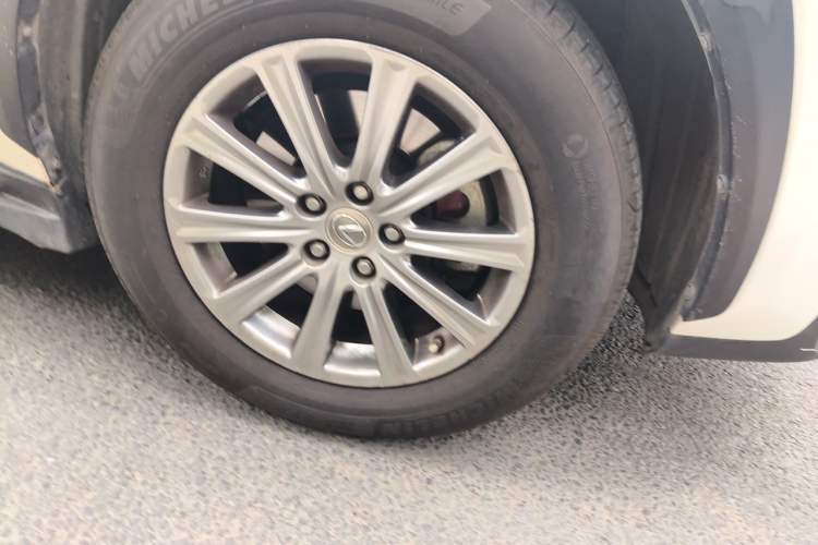 Used Lexus NX 2015 200 Front-Wheel Drive X-Trail SE Edition Right Front Wheel Hub