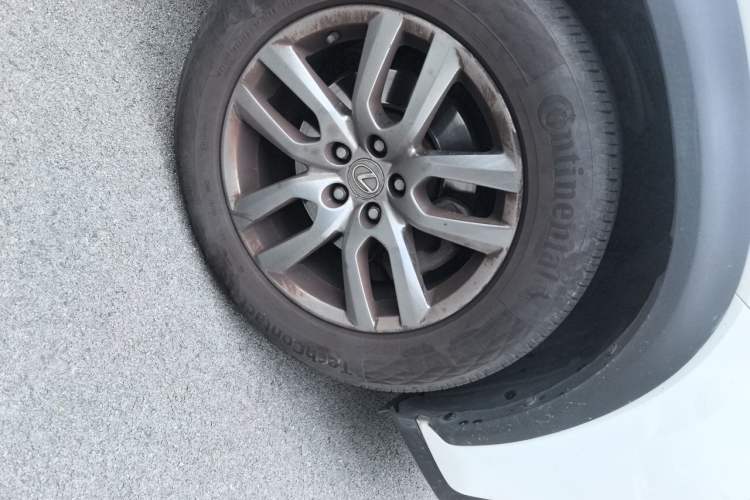 Used Lexus NX 2015 200T All-Wheel-Drive Fēngshàng Edition Right Front Wheel Hub