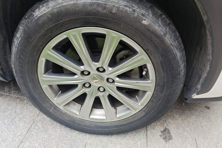 Used Lexus NX 2015 200 Front-Wheel Drive X-Trail SE Edition Right Front Wheel Hub