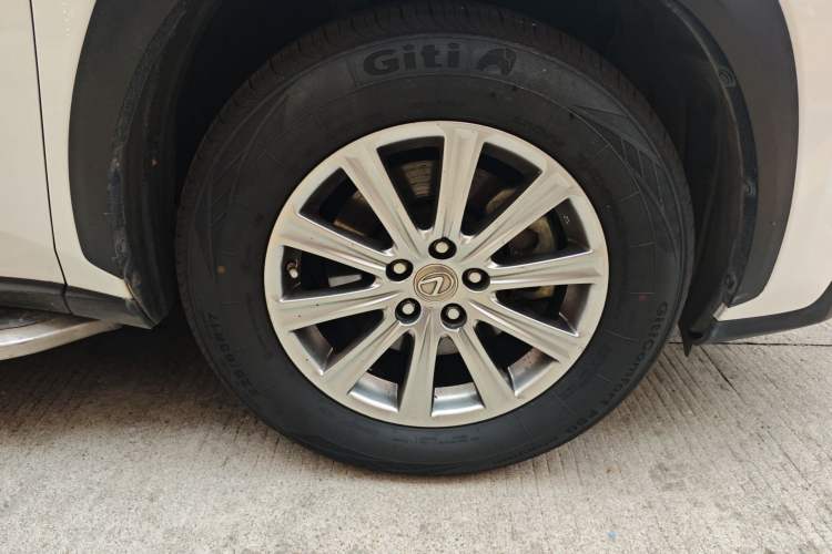Used Lexus NX 2015 200 Front-Wheel Drive X-Trail SE Edition Right Front Wheel Hub