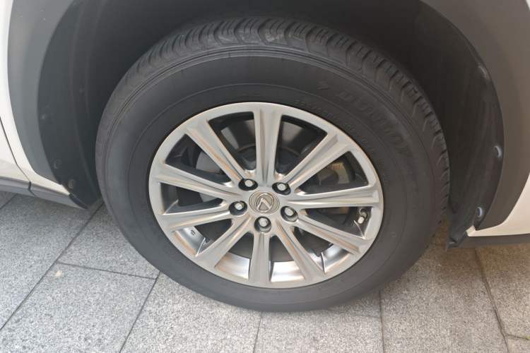 Used Lexus NX 2015 200 All-Wheel Drive Fēngshàng Edition Right Front Wheel Hub