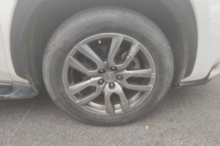 Used Lexus NX 2015 200T All-Wheel-Drive Fēngshàng Edition Right Front Wheel Hub