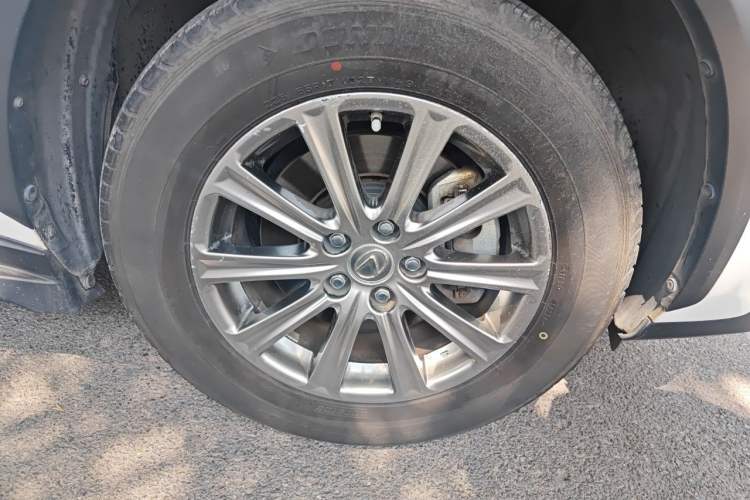Used Lexus NX 2015 200 All-Wheel Drive Fēngshàng Edition Right Front Wheel Hub