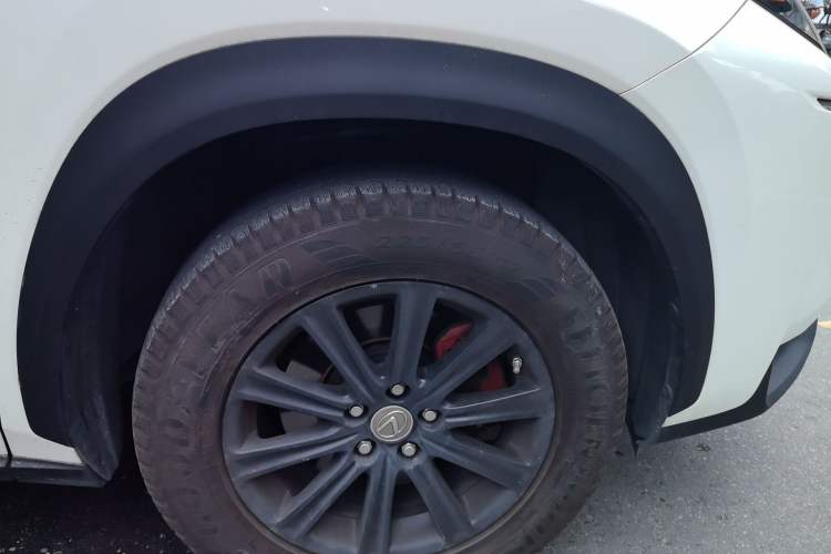 Used Lexus NX 2015 200 Front-Wheel Drive X-Trail SE Edition Right Front Wheel Hub