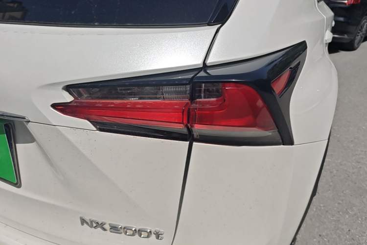 Used Lexus NX 2015 200 Front-Wheel Drive X-Trail SE Edition Right Rear Taillight