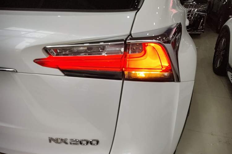 Used Lexus NX 2015 200 Front-Wheel Drive X-Trail SE Edition Right Rear Taillight