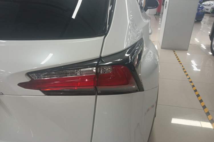 Used Lexus NX 2015 200T All-Wheel-Drive Fēngshàng Edition Right Rear Taillight