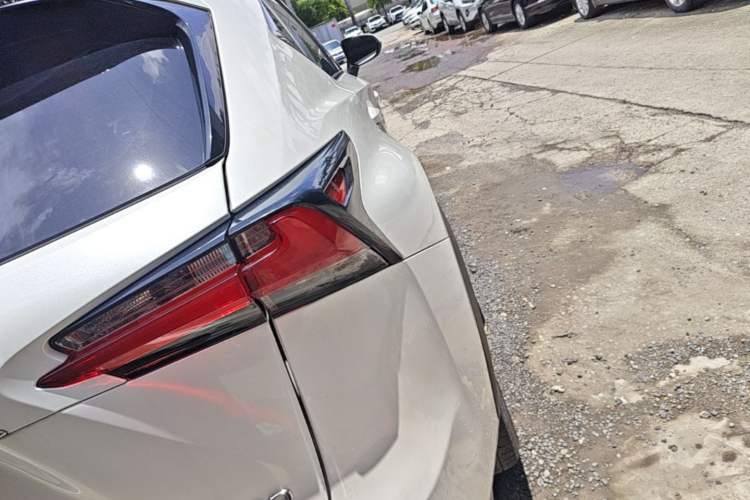 Used Lexus NX 2015 200 All-Wheel Drive Fēngshàng Edition Right Rear Taillight