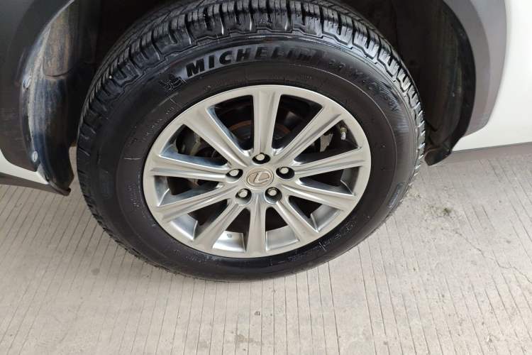 Used Lexus NX 2015 200 Front-Wheel Drive X-Trail SE Edition Right Rear Wheel Hub
