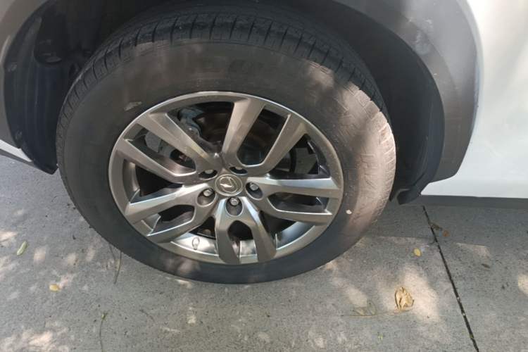 Used Lexus NX 2015 200T All-Wheel-Drive Fēngshàng Edition Right Rear Wheel Hub