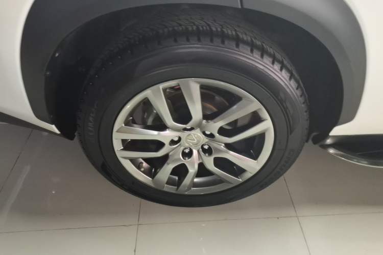 Used Lexus NX 2015 200T All-Wheel-Drive Fēngshàng Edition Right Rear Wheel Hub