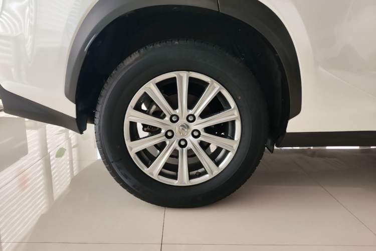 Used Lexus NX 2015 200 Front-Wheel Drive X-Trail SE Edition Right Rear Wheel Hub