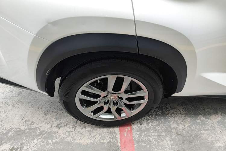 Used Lexus NX 2015 200T All-Wheel-Drive Fēngshàng Edition Right Rear Wheel Hub