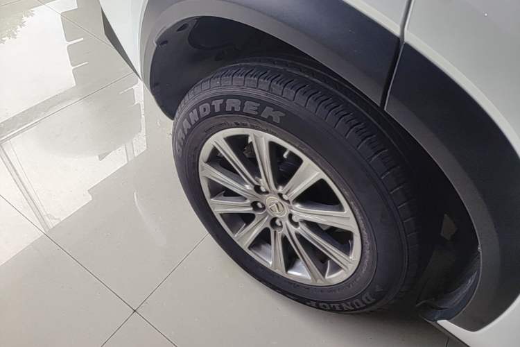 Used Lexus NX 2015 200 Front-Wheel Drive X-Trail SE Edition Right Rear Wheel Hub
